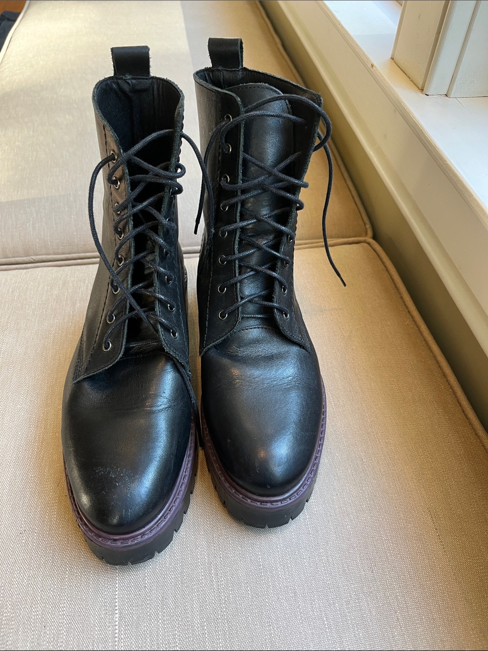 Women’s Black Leather Lace-Up Combat Boots Lug Sole Size 39